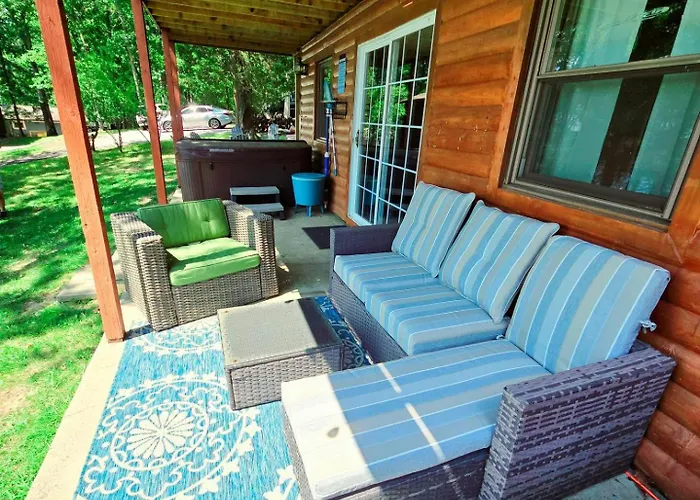 New Dock, Kayaks, Sunsets, Hot Tub Creal Springs