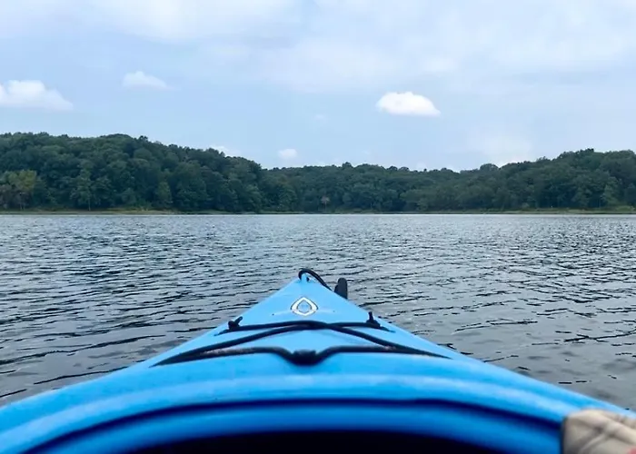New Dock, Kayaks, Sunsets, Hot Tub Holiday home