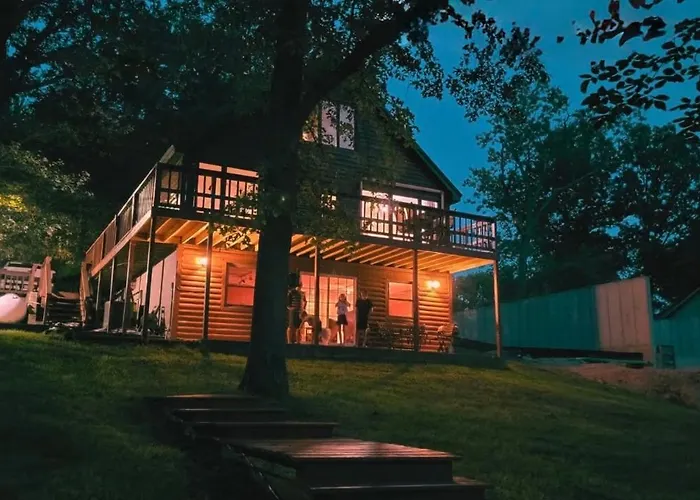 New Dock, Kayaks, Sunsets, Hot Tub Holiday home Creal Springs